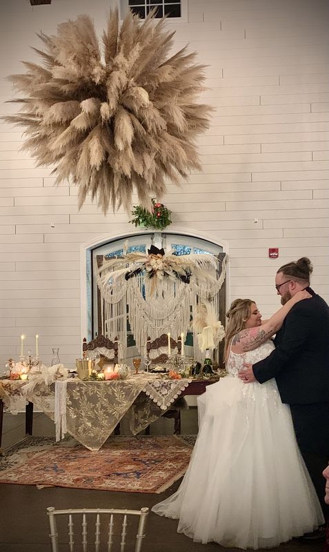 The Twisted Tulip — Wedding design detail